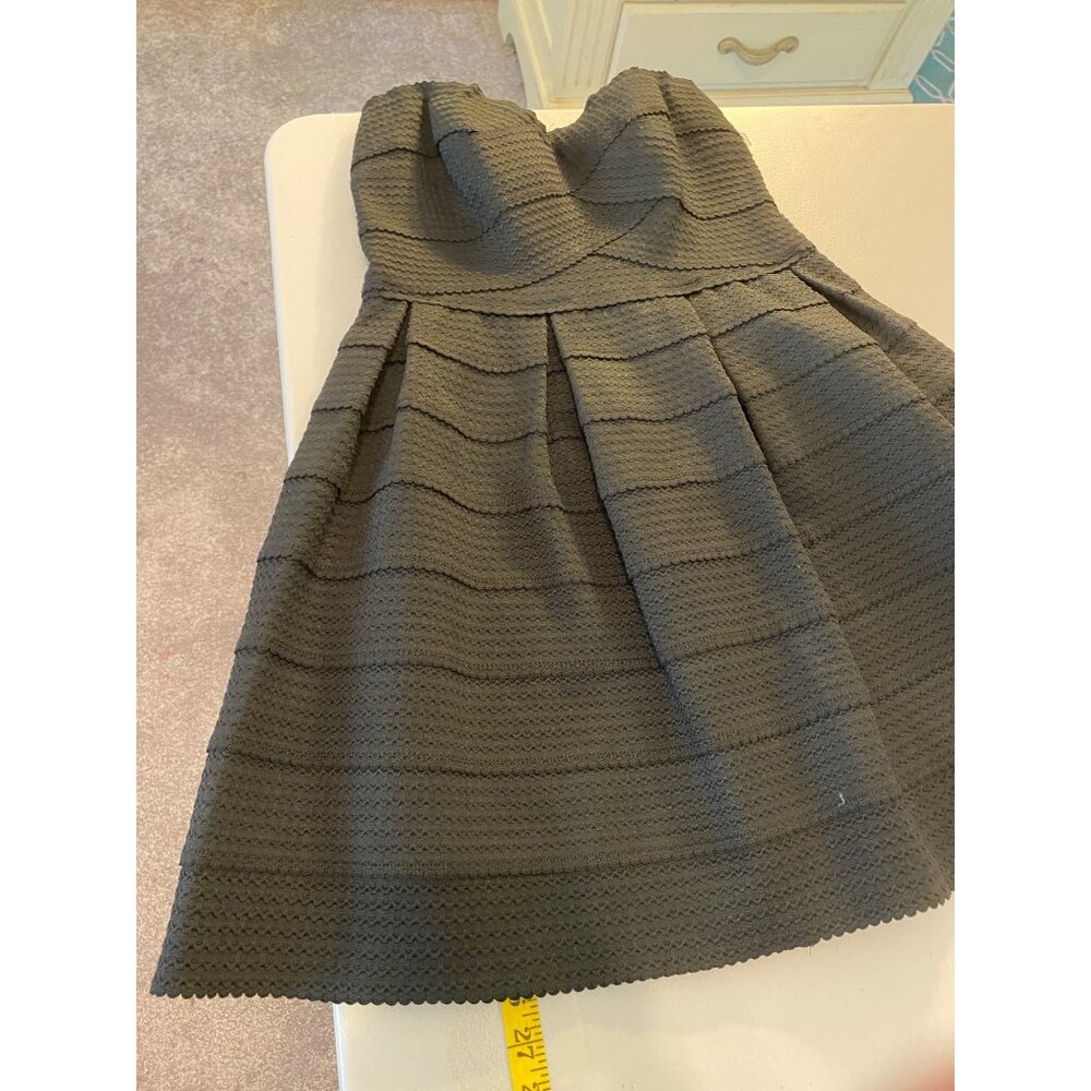 B. Darlin Black Strapless Mini Dress Tiered Stiff Material Size 11/12 - Picture 8 of 11